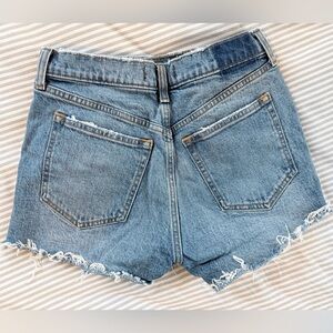 Abercrombie The Mom Short - High Rise